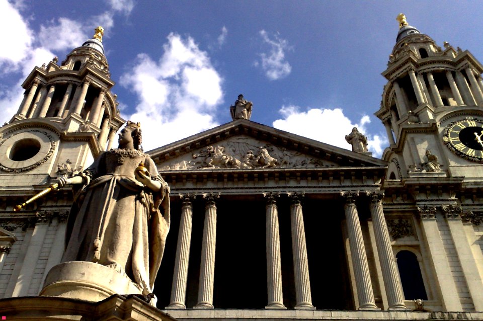 Statue of Queen Anne, St Paul's Churchyard, St Pauls Cathedral, London