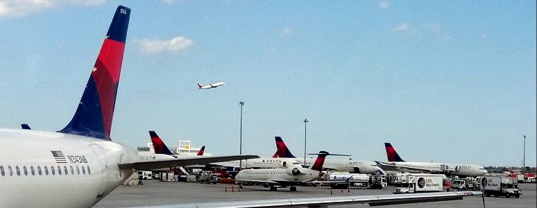 Delta Airlines , JFK Airport , New York , USA