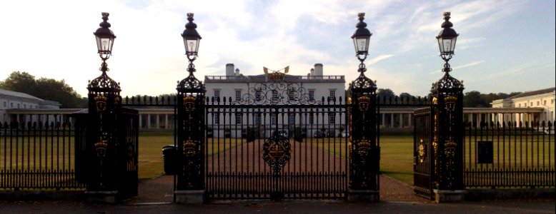 Queen's House - Greenwich Meridian - Maritime Museum - Greenwich - London - UK photo