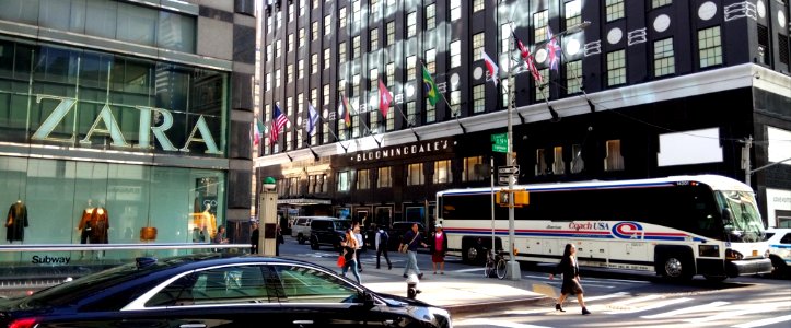 Bloomingdale's - Zara - Lexington Ave - Manhattan - New York - USA