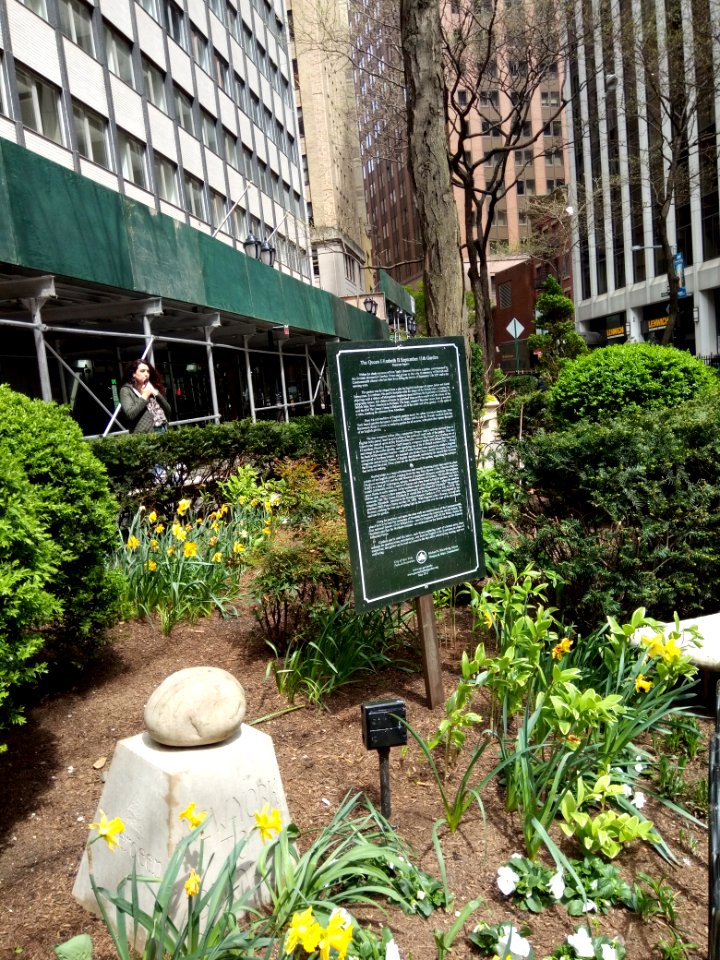 IMG 20190425 135200 Balmoral Braemer Stone - Queen Elizabeth II September 11th Garden - Hanover Sqaure - Wall Street - Manhattan - New York - USA