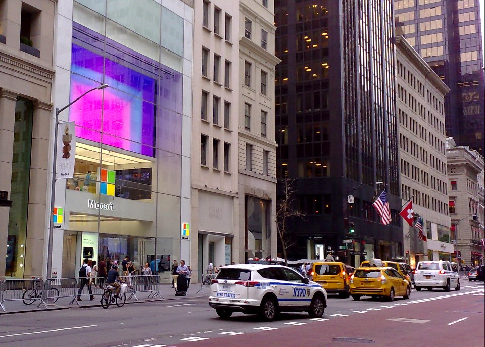 Microsoft - 5th Ave - Manhattan - New York - USA photo