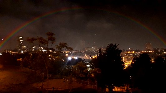 What would look like rainbow in night photo