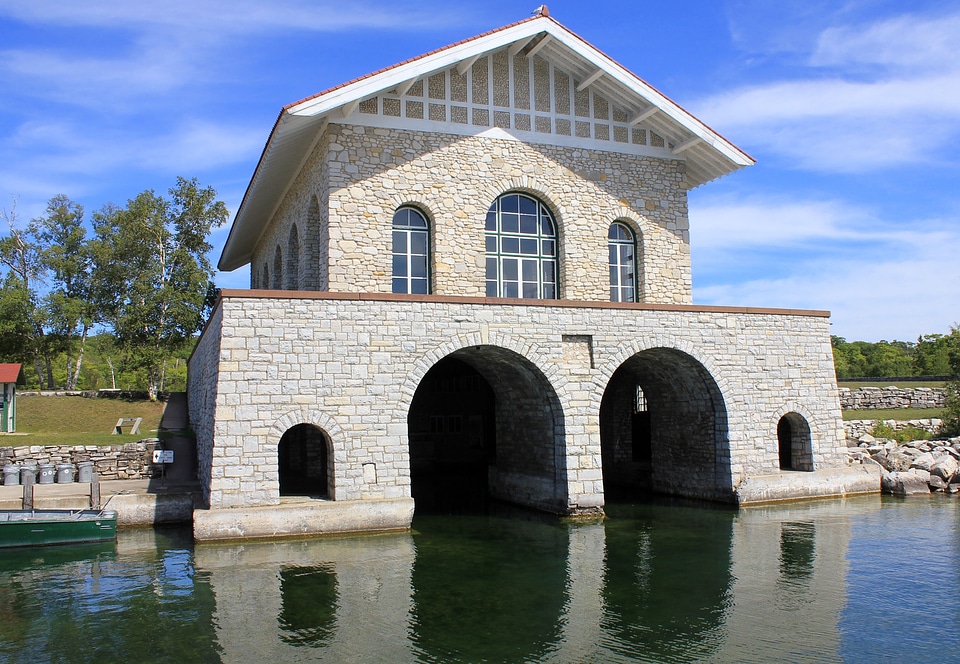 Wisconsin rock island building