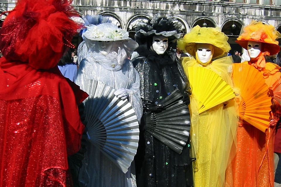 Masks italy disguise