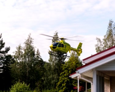 FinnHEMS medical helicopter at metsäkylä 20190723