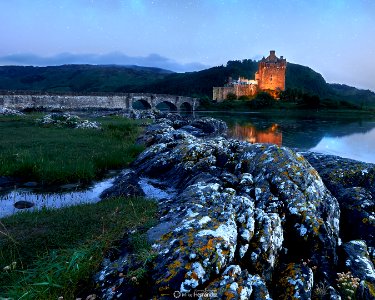 Castle between rocks photo