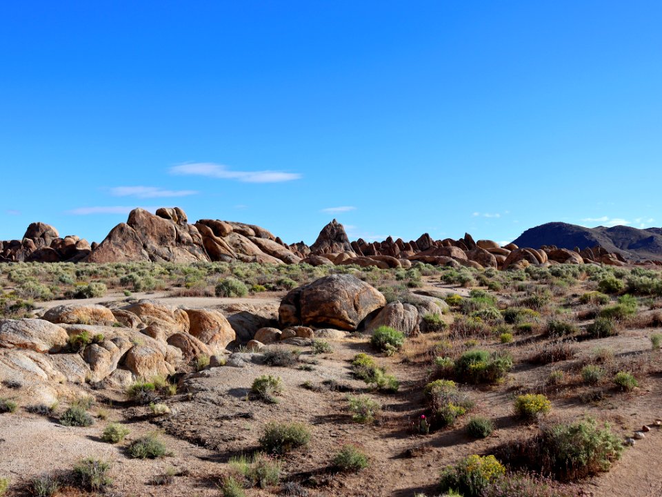 Alabama Hills at Sierra Nevada in CA