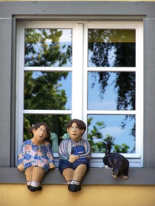 Figures window funny