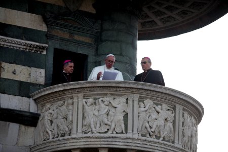 Papa Francesco a Prato photo