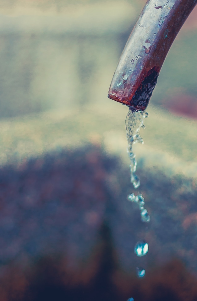 Wet faucet liquid
