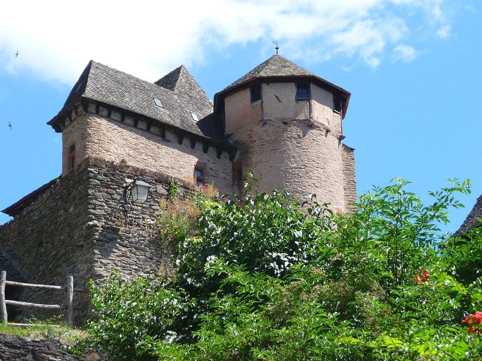 Conques medieval france
