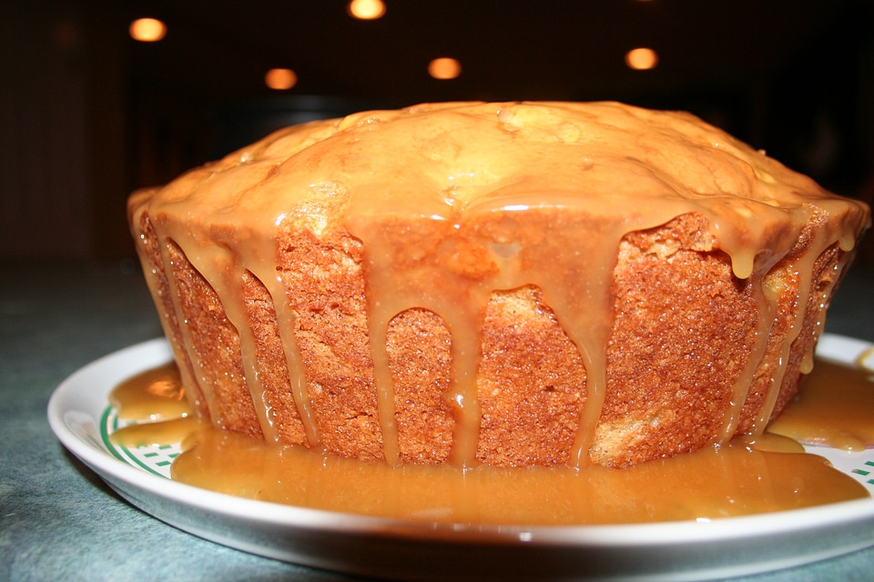 Caramel sauce apples sweet