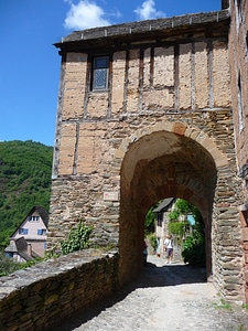 Conques medieval france