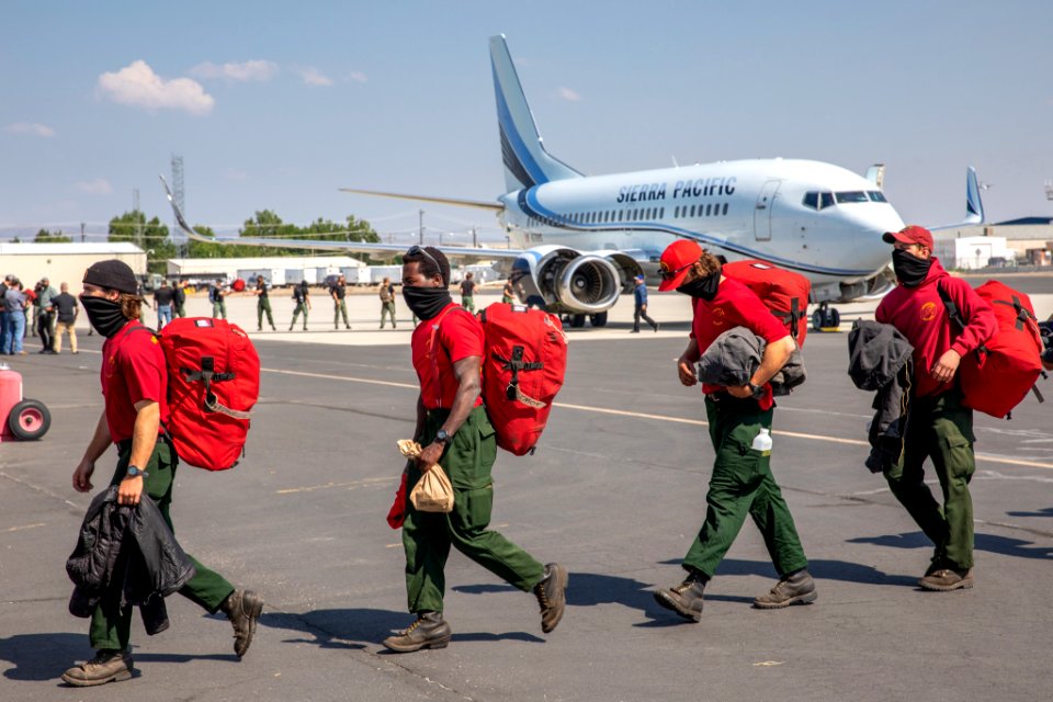 Alaskan Hot Shot Crews arrive at NIFC