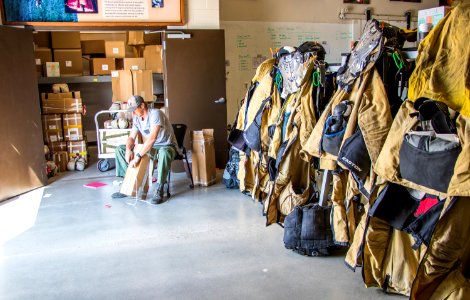 Boise smokejumper  DHS-8-106 (Dash 8) aircraft training.