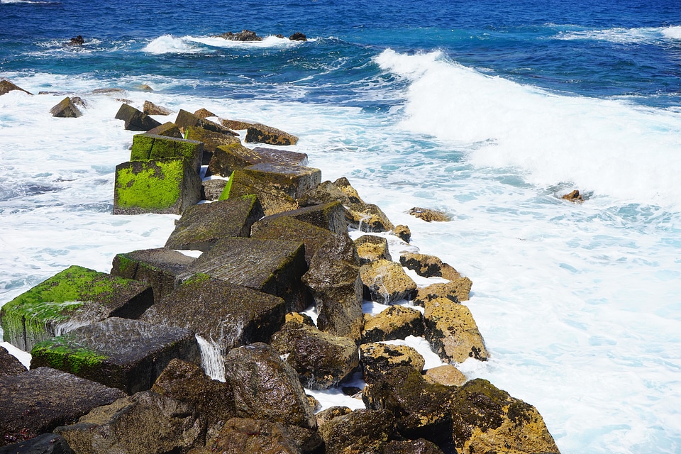 Ocean water spray