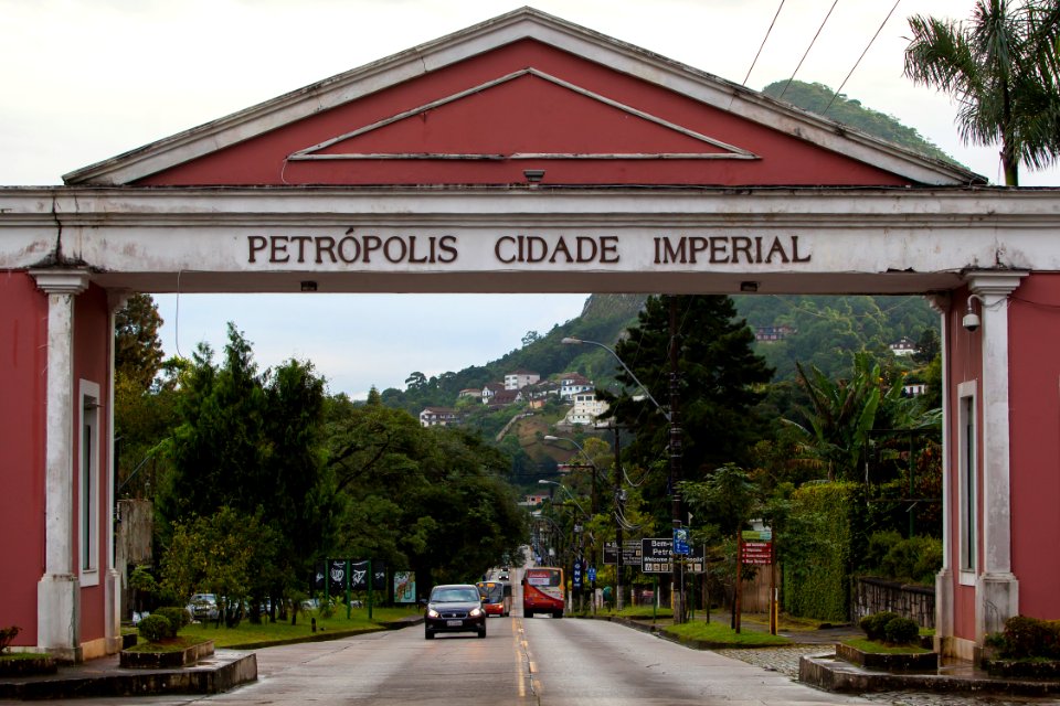 Wania Corredo portico da cidade Petropolis RJ