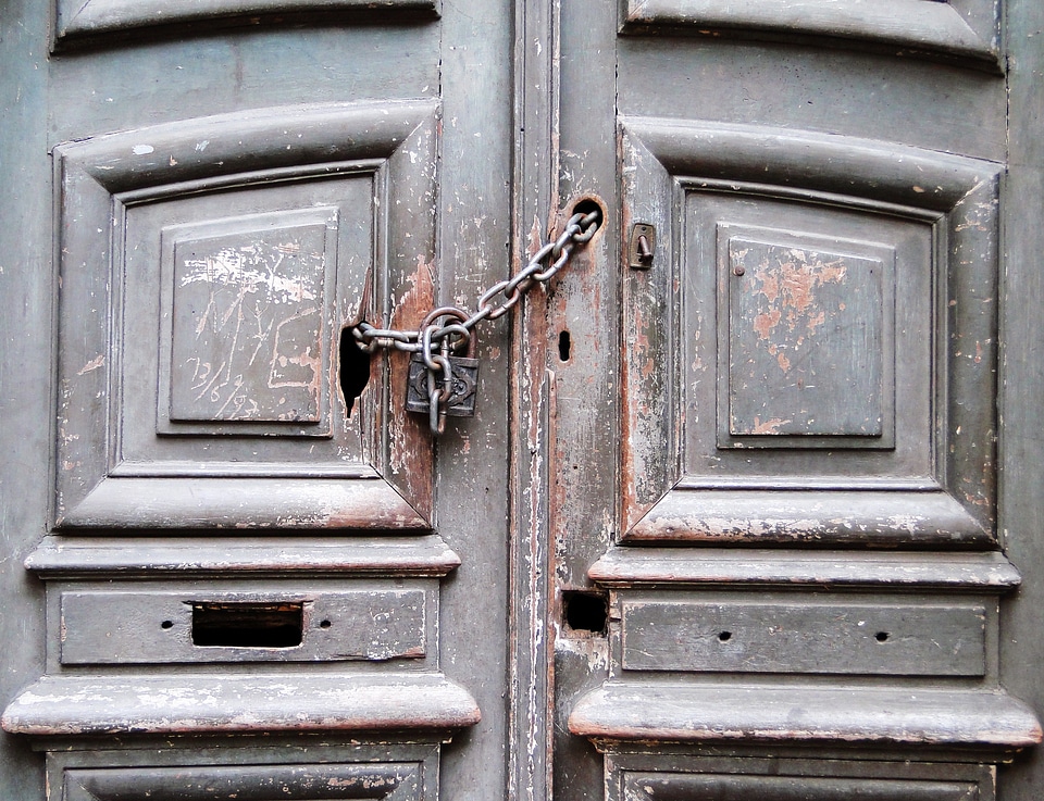 Padlock close sealed