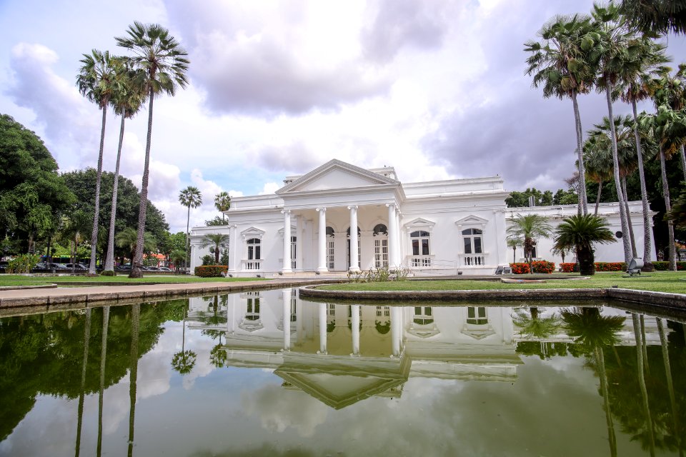 MouraAlves PalaciodeKarnak Teresina PI