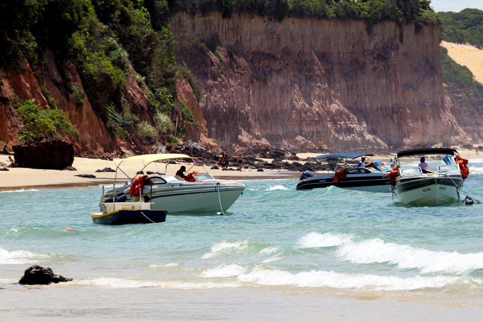 Humberto Sales Praia do Centro Pipa Tibau do Sul RN