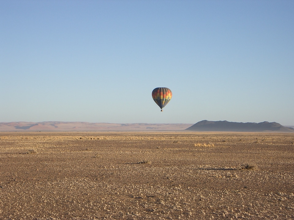 Desert heisslufballon wanderlust