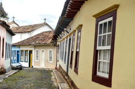 PedroVilela Rua das Casas Tortas São João Del Rei MG photo