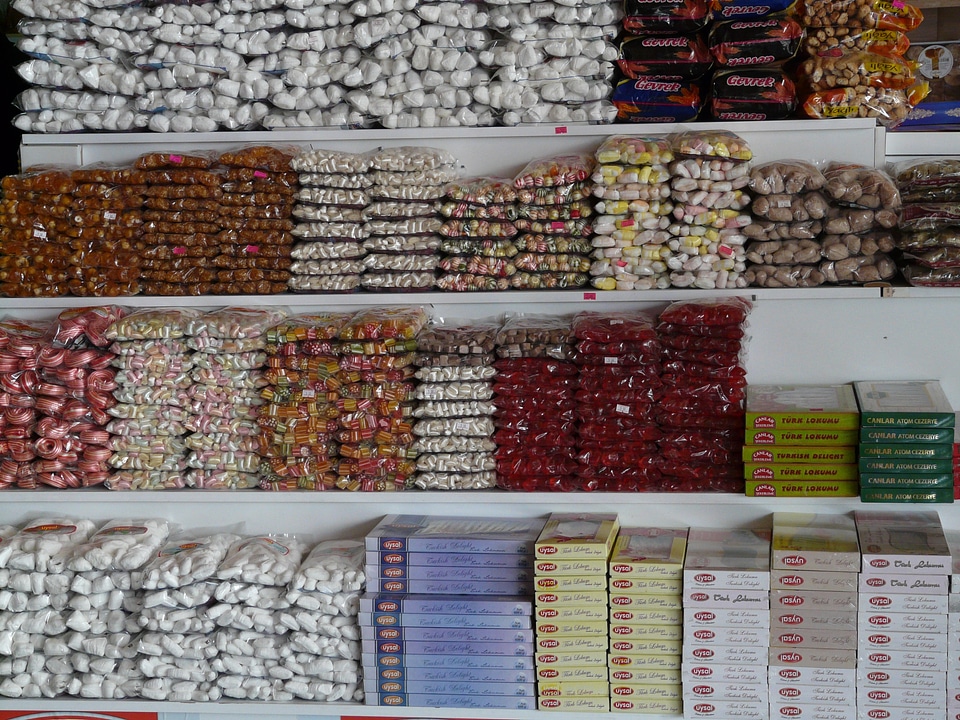 Sweet confectionery white