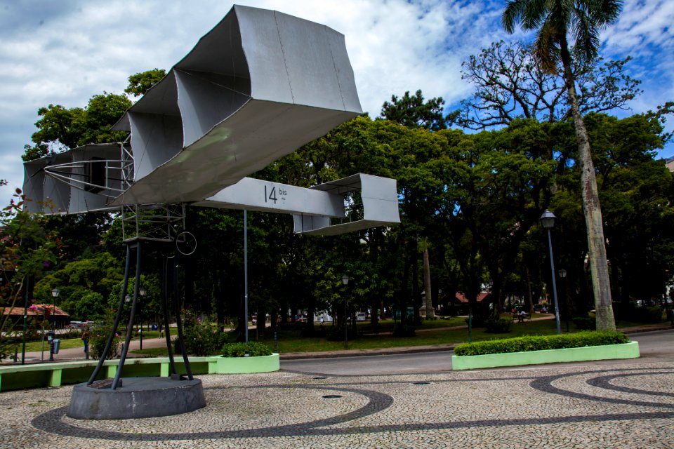 Wania Corredo praca 14 bis Petropolis RJ