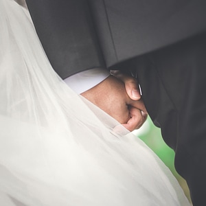 Hands bride romance