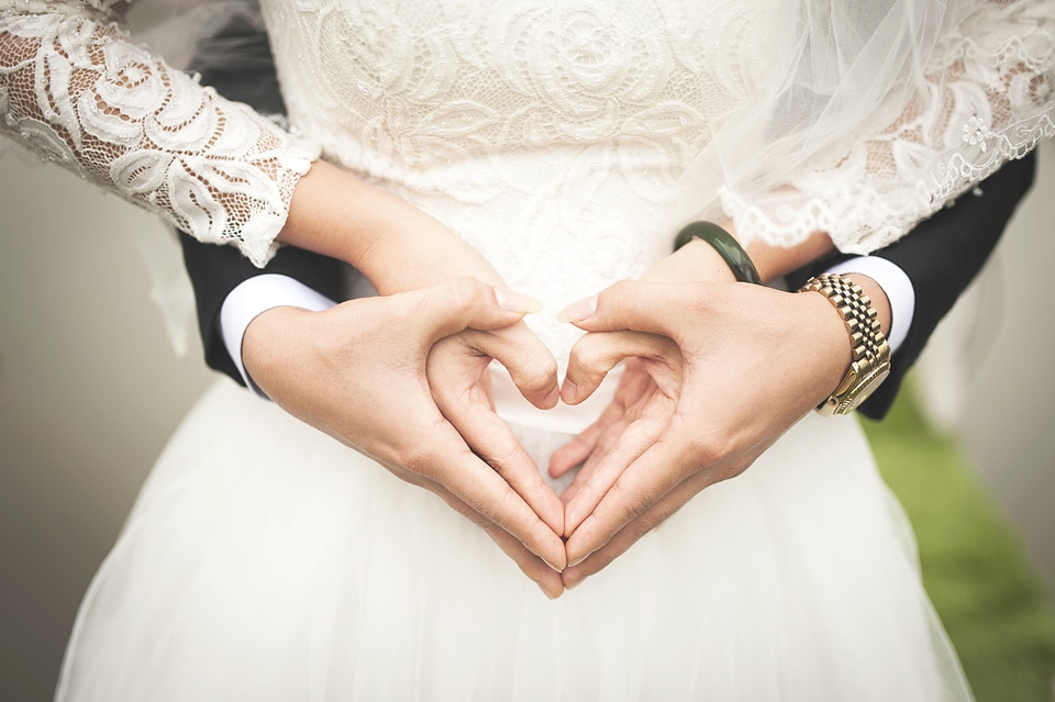 Hands romantic marry