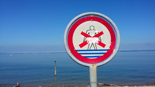 Nacktbaden untersagt