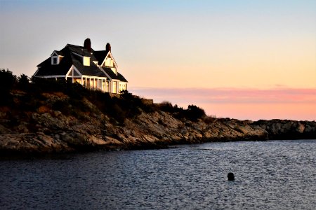 Lonely House