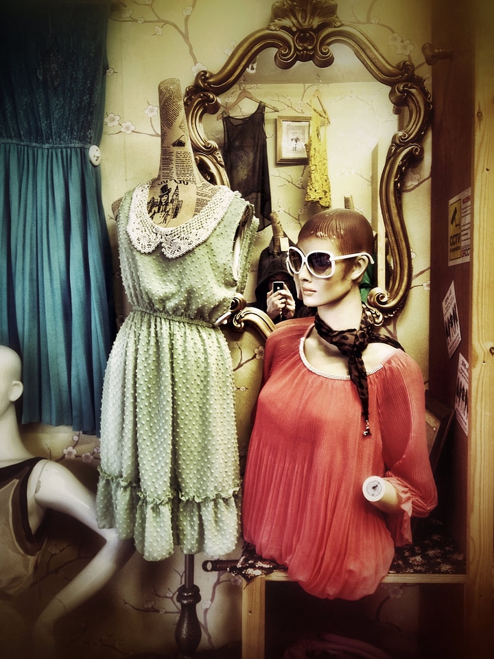 Dress business table