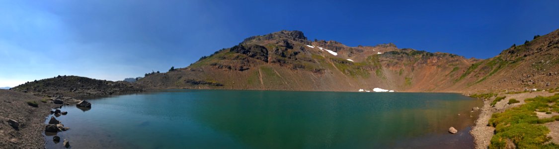 Goat Lake at Goat Rocks Wilderness in WA