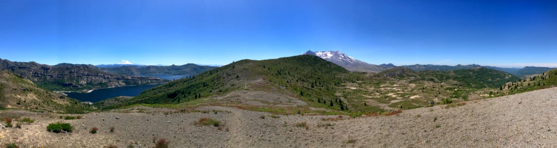 Spirit Lake at Mt. St. Helens NM in WA