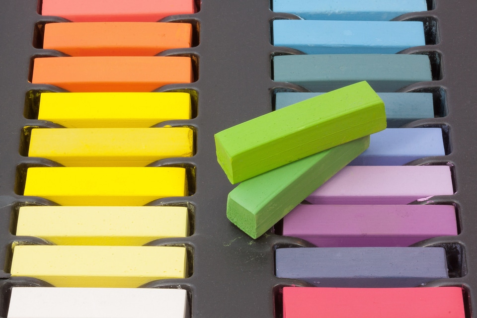 Colorful paint hair chalking