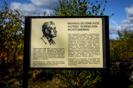 Alfred Kordelinin muistomerkki, Hausjärvi, Finland