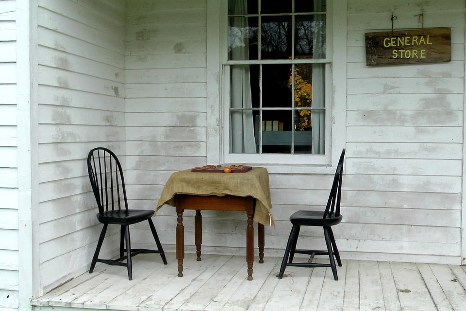 Sackcloth porch table
