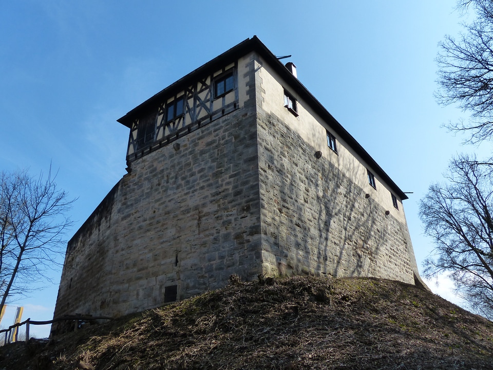 Scrubber hof w�?schenbeuren building
