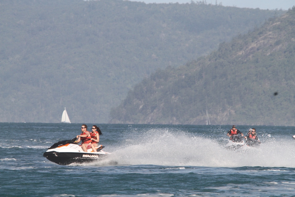 Plastic water vehicles board wall