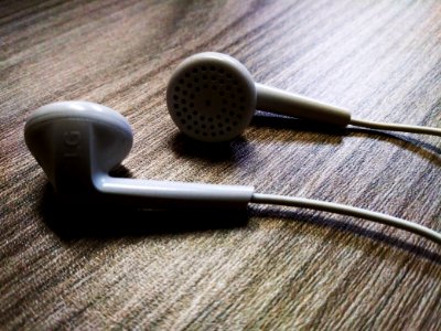 Ear phones