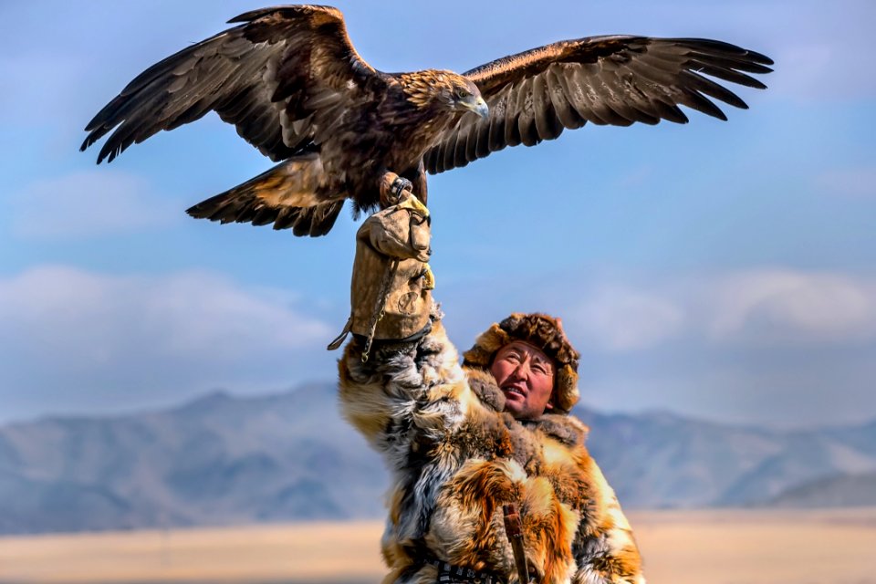 golden eagle festival mongolia 26