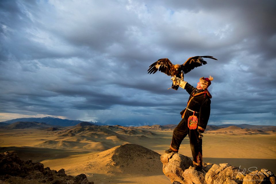 golden eagle festival mongolia 44