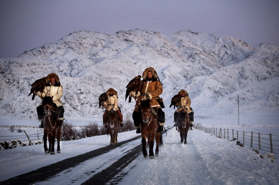golden eagle festival mongolia 39