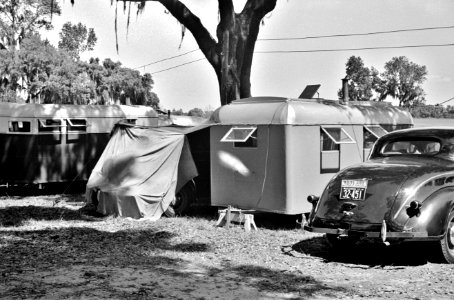 Tin Can Tourists: Dade City tourist camp, Florida, February 1939.