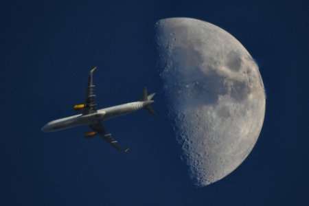 In to the moon 05