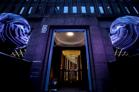 Talking Heads - Viktor Vicsek, exhibited at 85 Broad Street