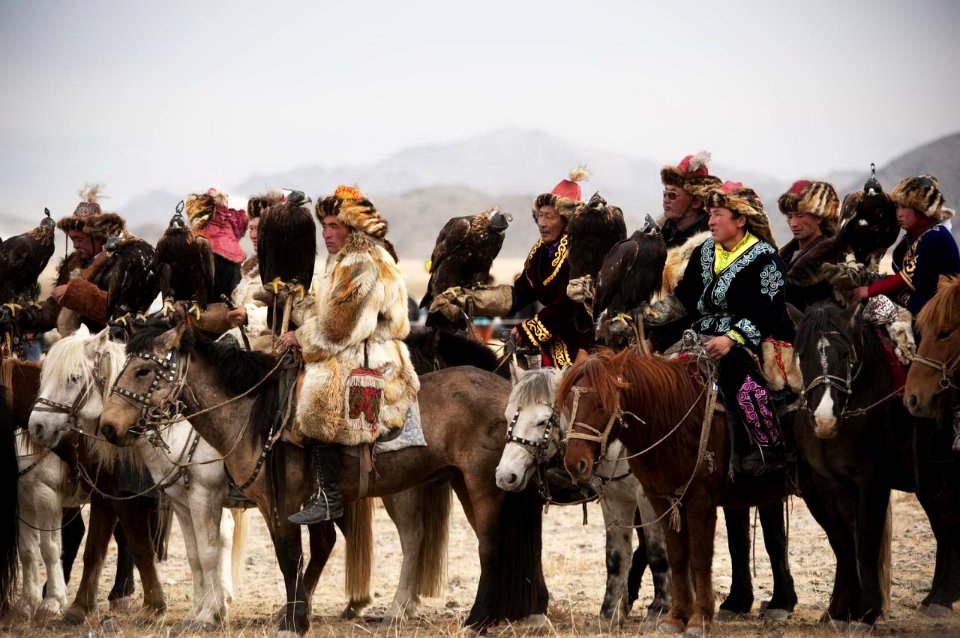 golden eagle festival mongolia 14