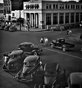 Car Culture: Saturday afternoon in Florence, Alabama. June 1942.